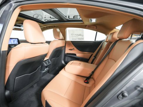 New 2025 Lexus ES 350 w/ Premium Package image 11