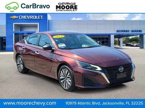 Used 2024 Nissan Altima 2.5 SV FWD image 1
