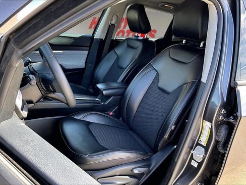 Used 2022 Jeep Compass Latitude image 21