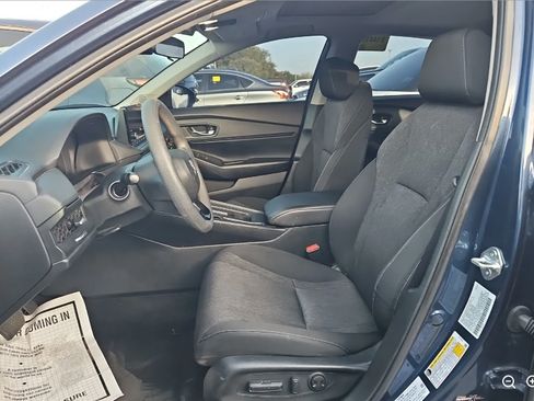 Used 2023 Honda Accord EX image 8