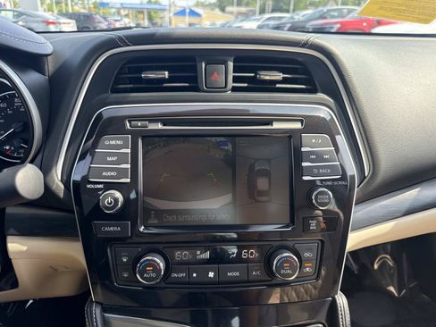 Used 2023 Nissan Maxima Platinum w/ Sport Mat Group FWD image 24