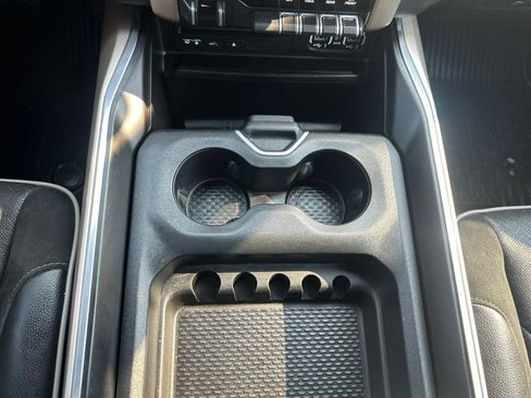 Used 2019 RAM 1500 Laramie w/ Sport Appearance Package AWD/4WD image 8