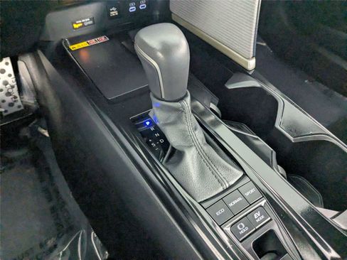 Used 2025 Toyota Camry SE w/ Convenience Package FWD image 26