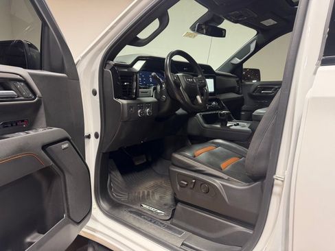 Used 2023 GMC Sierra 1500 AT4 w/ AT4 Preferred Package AWD/4WD image 32