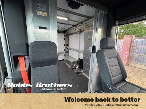 Used 2024 Chevrolet Brightdrop 400 w/ Commercial Equipment Package AWD/4WD image 31
