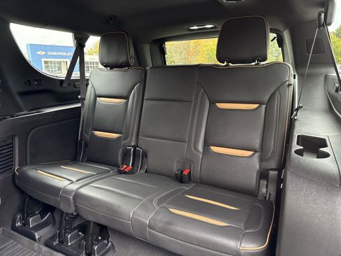 Used 2023 GMC Yukon XL AT4 w/ Technology Package image 13