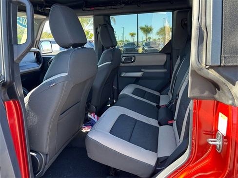 Used 2023 Ford Bronco Wildtrak image 6