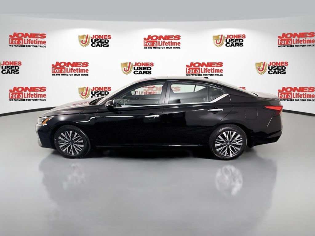Certified 2023 Nissan Altima 2.5 SV w/ SV Premium Package FWD image 15