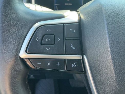 Used 2023 Toyota Highlander Limited AWD/4WD image 18