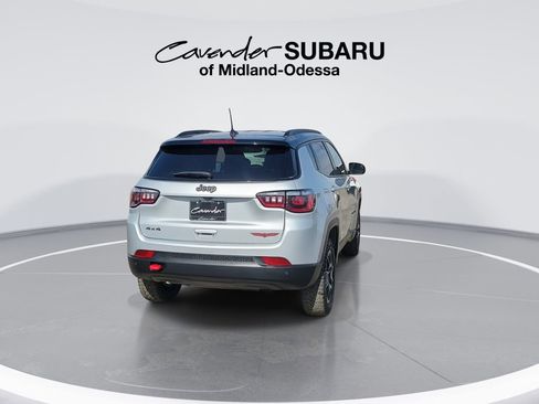 Used 2025 Jeep Compass Trailhawk AWD/4WD image 8