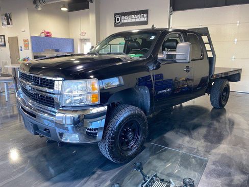 Used 2010 Chevrolet Silverado 2500 LTZ w/ LTZ Plus Package AWD/4WD image 3
