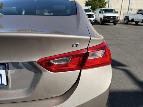 Used 2023 Chevrolet Malibu LT image 38