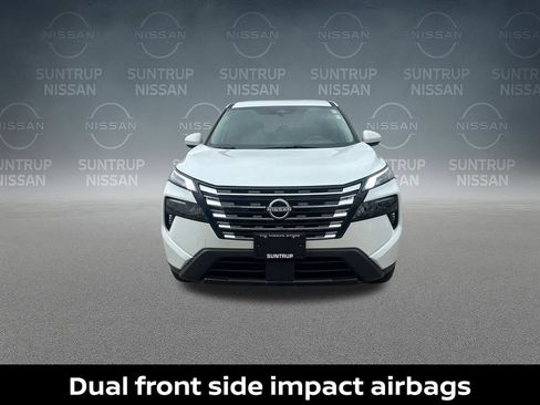 Certified 2026 Nissan Rogue SV AWD/4WD image 42
