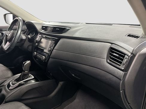 Used 2018 Nissan Rogue SV AWD/4WD image 28