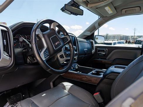 Used 2015 GMC Sierra 2500 SLT w/ Duramax Plus Package AWD/4WD image 18