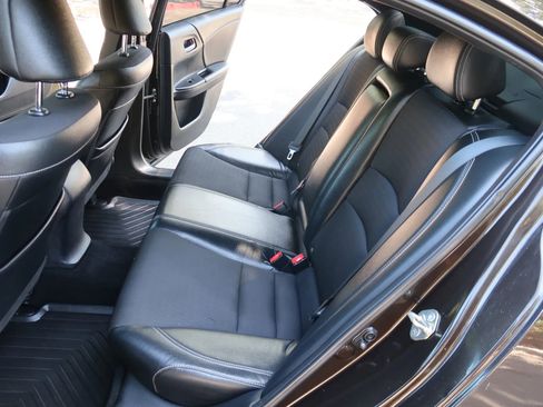 Used 2016 Honda Accord Sport image 14