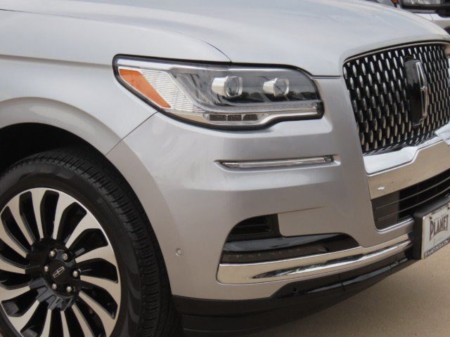 Used 2024 Lincoln Navigator Black Label AWD/4WD image 5