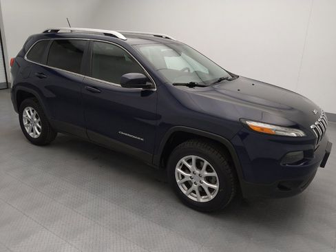 Used 2015 Jeep Cherokee Latitude w/ Comfort/Convenience Group image 11