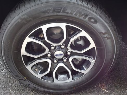 Used 2024 Ford Expedition XLT AWD/4WD image 59