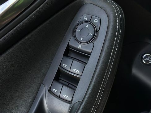 Used 2024 Buick Encore GX Sport Touring w/ Advanced Technology Package FWD image 11