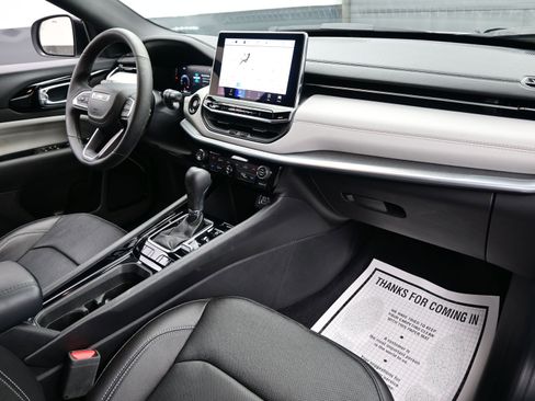 Used 2025 Jeep Compass Limited w/ Elite Group image 14