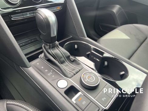 Certified 2023 Volkswagen Atlas Cross Sport SEL AWD/4WD image 28