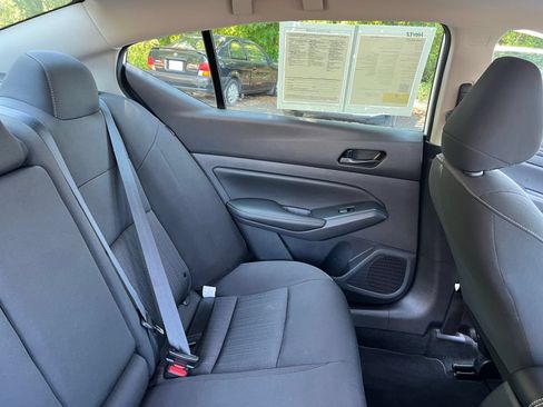 Used 2025 Nissan Altima 2.5 SV FWD image 37