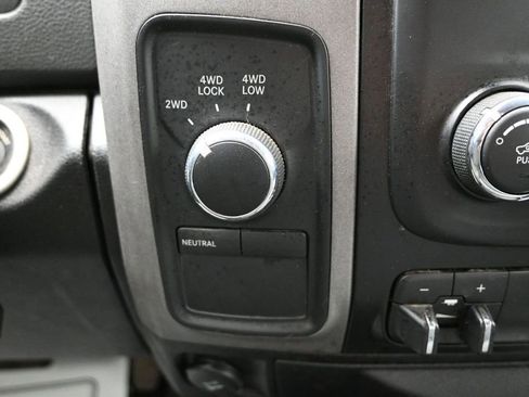 Used 2017 RAM 2500 Tradesman w/ Chrome Appearance Group AWD/4WD image 19