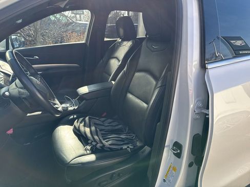 Certified 2022 Cadillac XT4 Premium Luxury w/ Enhanced Visibility Package image 9