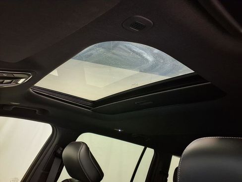 Used 2025 Jeep Grand Cherokee L Altitude image 12