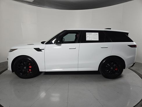 Used 2025 Land Rover Range Rover Sport Dynamic SE image 8