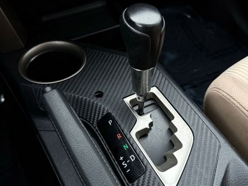 Used 2014 Toyota RAV4 XLE image 37