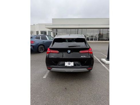 Certified 2025 BMW X3 xDrive30i w/ Premium Package image 3