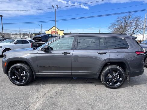 New 2026 Jeep Grand Cherokee L Limited w/ Limited Altitude Package image 4