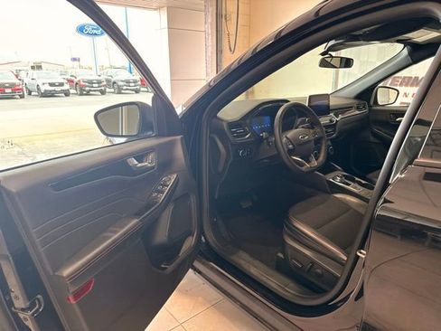 Used 2025 Ford Escape ST-Line FWD image 12