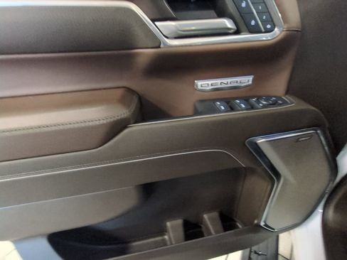 Used 2024 GMC Sierra 1500 Denali w/ Denali Reserve Package image 13