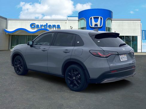 Used 2025 Honda HR-V Sport image 4