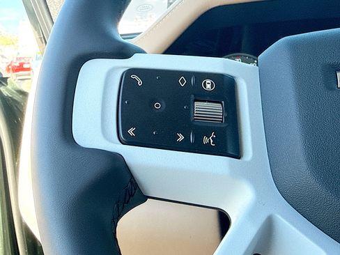 New 2026 Land Rover Defender 110 S image 37