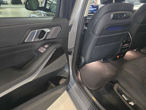 Used 2025 BMW X7 xDrive40i AWD/4WD image 15