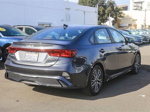 Used 2023 Kia Forte GT-Line w/ GT-Line Premium Package image 10