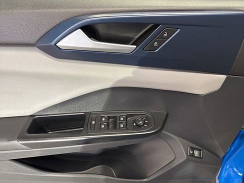 Used 2023 Volkswagen Taos SE image 22