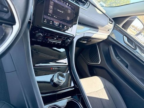 Used 2021 Jeep Grand Cherokee L Laredo w/ Luxury Tech Group I image 16