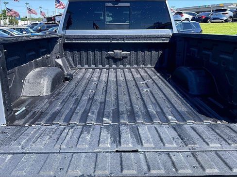 Used 2026 Chevrolet Silverado 2500 LTZ w/ LTZ Plus Package AWD/4WD image 4