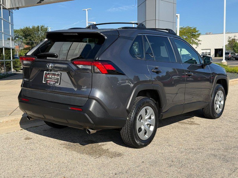Used 2021 Toyota RAV4 LE AWD/4WD image 3
