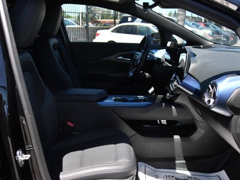Used 2025 Chevrolet Equinox EV LT FWD image 53