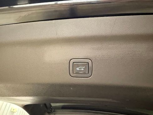 Used 2023 Cadillac Escalade Sport AWD/4WD image 27