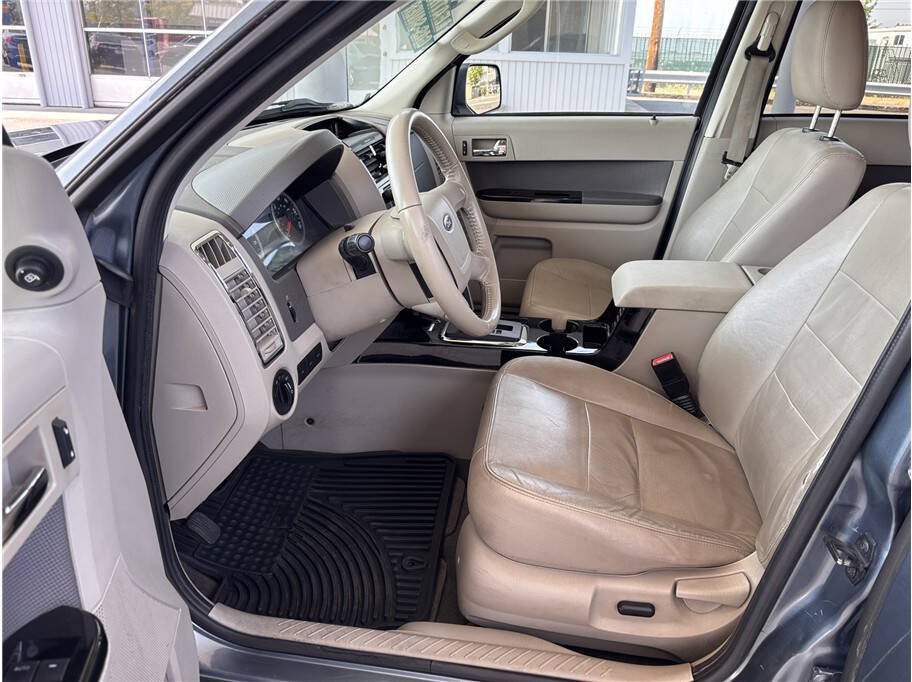 Used 2010 Ford Escape Limited AWD/4WD image 13
