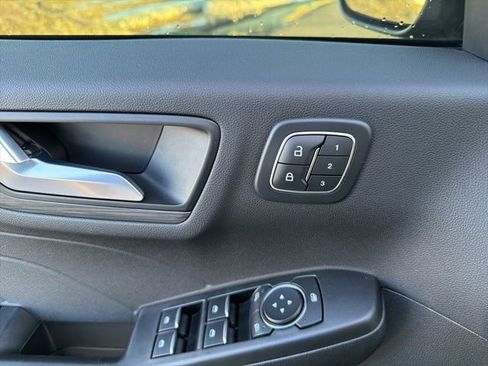 Used 2023 Ford Escape Platinum w/ Premium Technology Package image 24