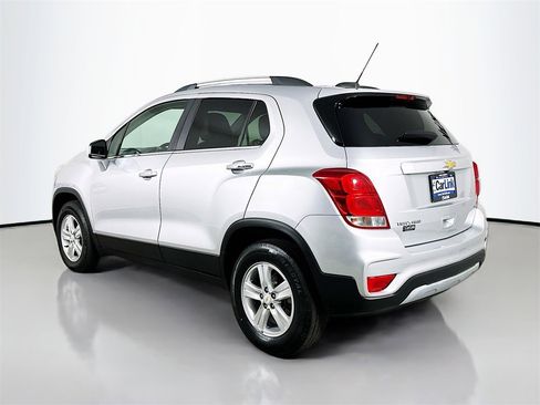 Used 2018 Chevrolet Trax LT w/ LT Convenience Package image 5