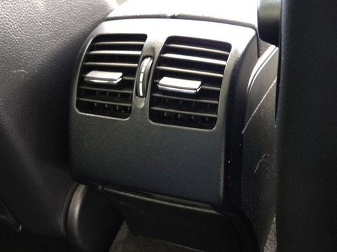 Used 2014 Mercedes-Benz C 300 4MATIC Sedan image 9